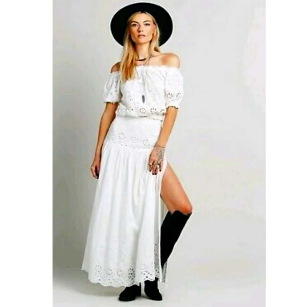🌜Spell🌛 White Lacey Skirt with Side Slits - Picture 1 of 8